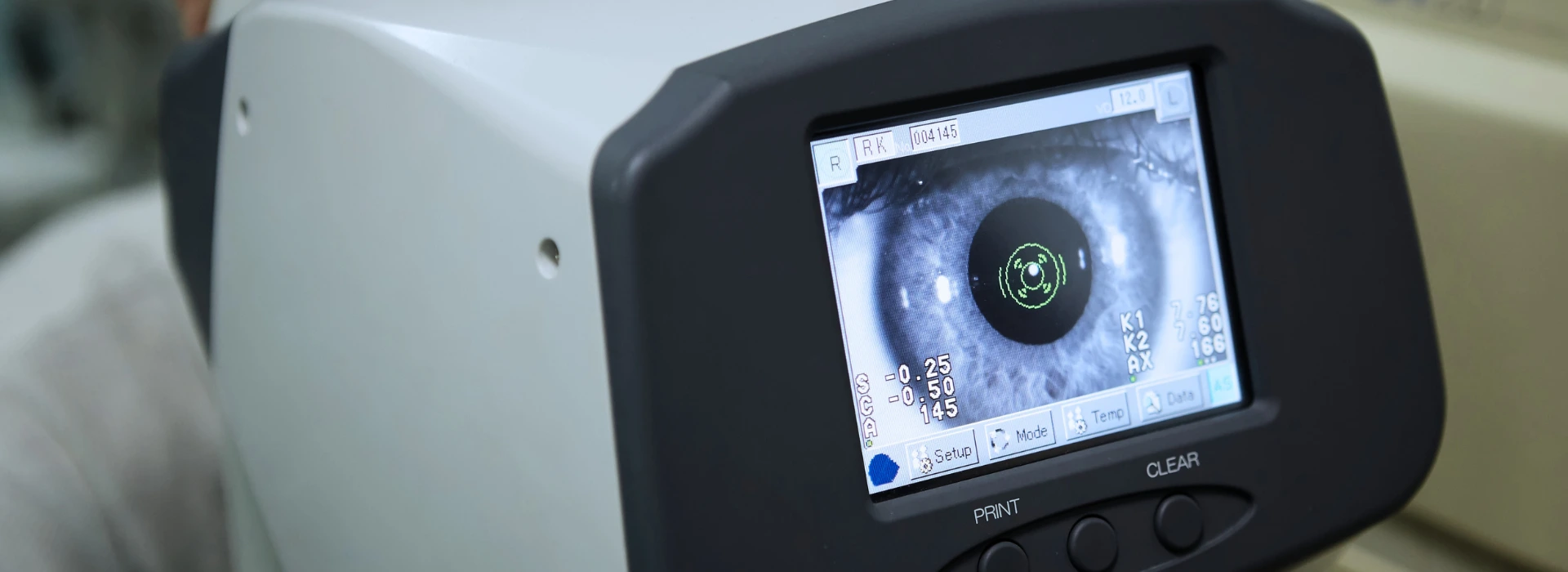 Iekārta acs diagnostikas noteikšanai pie oftalmologa